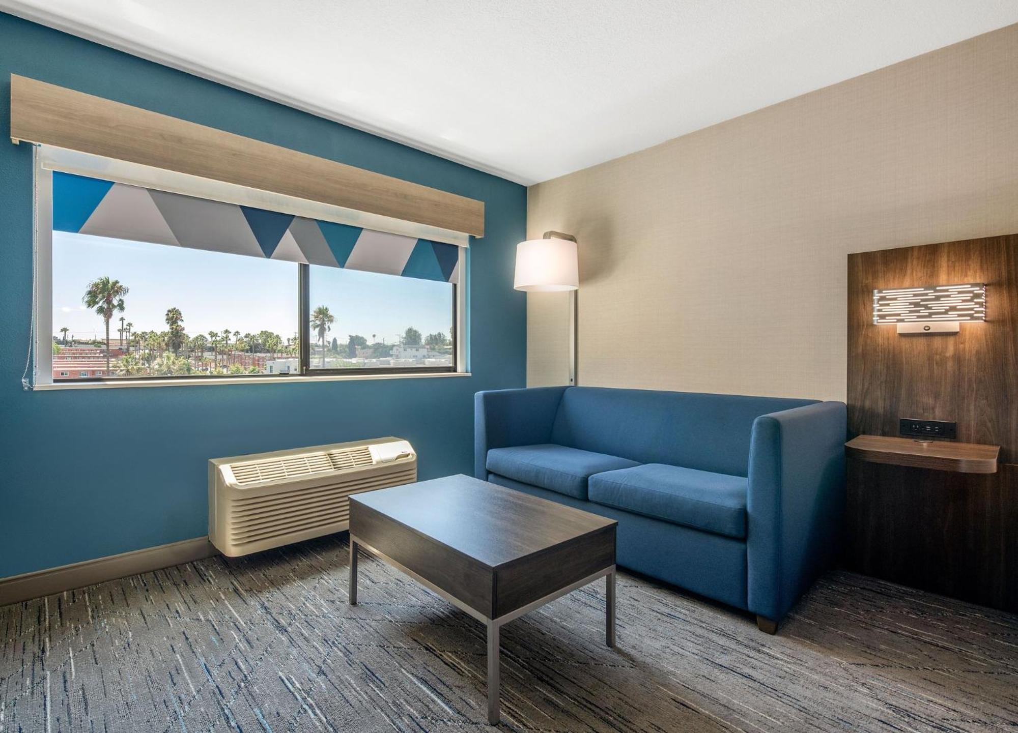 Holiday Inn Express San Diego South - National City By Ihg Exterior foto